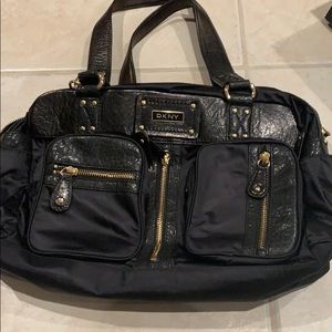 🚤30 MINUTE SALE NWOT DKNY purse